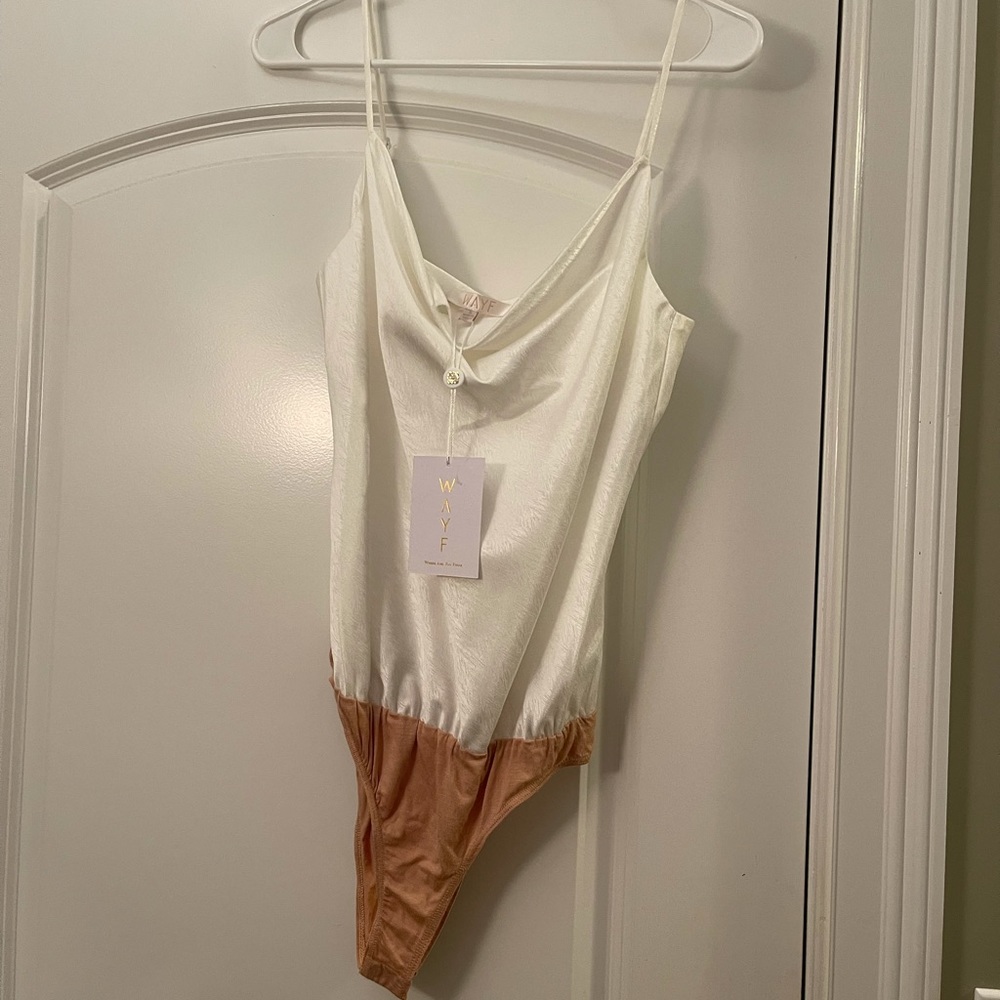 Wayf white vowel neck body suit
